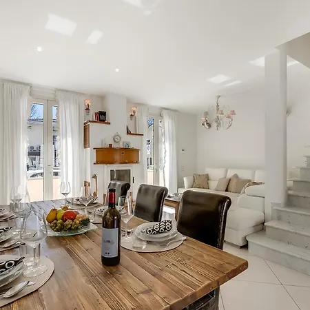 Casa Patino - Happy Apartament Torre del Lago Puccini